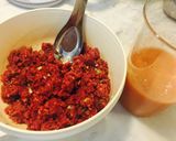 Hình bước làm 4 của món Mì hai tôm biến tấu