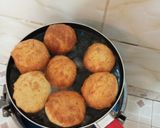 A picture of step 4 of Mandazi.