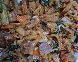 Foto langkah ke 7 dari resep Kwetiau Goreng Sederhana.
