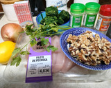 Foto del paso 1 de la receta: Filete de pavo con salsa de espinacas y limón