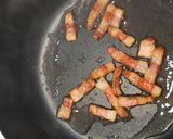A picture of step 1 of Carbonara Guanciale e Zucchine |Courgettes and Bacon Carbonara Recipe.