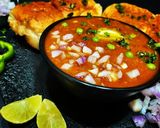 मुंबई स्ट्रीट फूड पावभाजी (pav bhaji recipe in marathi) रेसिपी स्टेप 4 फोटो 