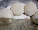 A picture of step 2 of Aloo walay parathay.