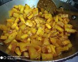 A picture of step 4 of Pumpkin bhaji.