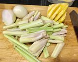 Hình bước làm 3 của món Bún đuôi bò
