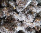 ચોકલેટ ડ્રાયફ્રુટ ખજૂર બોલ્સ (Chocolate dryfruit khajoor balls recipe in gujarati) રેસીપી સ્ટેપ1ફોટો