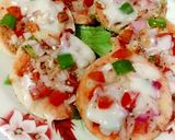 A picture of step 4 of Bread pizza(without oven).