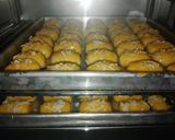 Foto langkah ke 4 dari resep Kue Kering Kurma Keju.