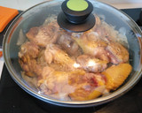 Foto del paso 4 de la receta: Poulet à la crème (pollo a fuego lento con nata y cebolla)