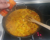 Foto del paso 12 de la receta: Arroz con pulpo, calamares y langostinos