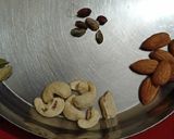 ड्राई फ्रूट हल्दी वाला दूध (Dry fruit haldi wala doodh recipe in hindi) रेसिपी चरण 1 फोटो