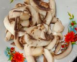 Foto langkah ke 2 dari resep Chicken Mushroom.