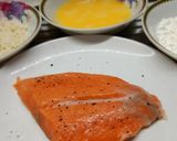รูปขั้นตอนการทำที่ 2 ของ Salmon Katsu & Tartar Sauce (แซลมอนชุบเกล็ดขนมปังทอด)