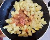 A picture of step 4 of Irish Bombay Potatoes.
