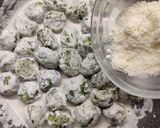Foto del passaggio 8 della ricetta Gnocchi di ricotta e farinello