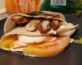 Foto del paso 11 de la receta: Wrap Hack con lomo rebozado, tomate, lechuga y huevo duro