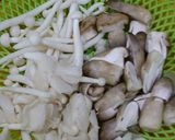 Hình bước làm 2 của món Canh củ sen nấu nấm thập cẩm chay