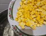 Foto langkah ke 3 dari resep Sayur Bening Sawi dan Jagung.