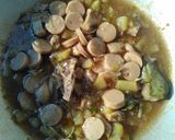 Foto langkah ke 4 dari resep Oseng Ayam Sosis.