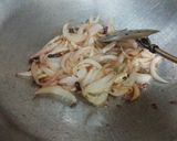 A picture of step 2 of Lauki Bhaji.