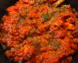 Paradicsomszószban sült kofta és burgonya mediterrán módra recept fázis 5 fotója
