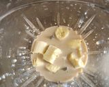 A picture of step 1 of Blackberry banana vanilla soy smoothie.