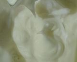 Foto langkah ke 2 dari resep Bolu putih telur warna pastel.