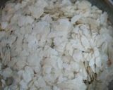 A picture of step 1 of Flattened fried rice Polau (Chire).