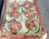 Foto del paso 9 de la receta: Hojaldre de puerro y calabacín