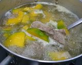 Hình bước làm 3 của món Canh bí đỏ hầm xương