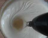 Foto langkah ke 2 dari resep Bolu Kukus Ketan Hitam Toping Kacang.