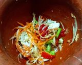 รูปขั้นตอนการทำที่ 6 ของ ส้มตำปูม้าต้มปลาร้า