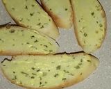Foto langkah ke 4 dari resep Cream Soup Jamur Keju dan Garlic Toast.