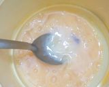 A picture of step 1 of Fried eggs with onions.
