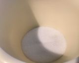 Une image de l'étape 2 de Gâteau caramélisé aux deux oranges.