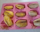 A picture of step 4 of Madeleines.