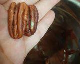 A picture of step 2 of Pecan Banana Choco ice-cream.