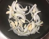 A picture of step 3 of Oseng oseng kangkung (Water Spinach).