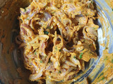 કાંદા પકોડા કઢી(kanda pakoda kadhi recipe in Gujarati)