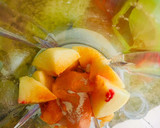 Foto del paso 2 de la receta: LICUADO DE PELÓN (con agregado de jugo en polvo de sobre)