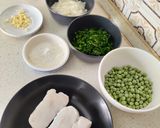 Foto del paso 1 de la receta: Suprema de merluza en salsa verde con guisantes