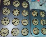 A picture of step 8 of Banana 🍌 and chocolate chips muffins.