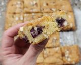 Foto del paso 9 de la receta: 🍒🤍 Brownies de chocolate blanco, cerezas y almendras 🤍🍒 Blondies, el brownie rubio 😅
