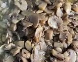 صورة لخطوة 3 من وصفة فطر باللحمه المفرومة 🍄
