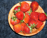 Foto del paso 3 de la receta: Helado de yogurt con mango y salsa de frutilla. JON STYLE