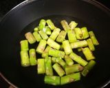 Foto del paso 5 de la receta Tofu con setas shiitake y espárragos trigueros en salsa de soja