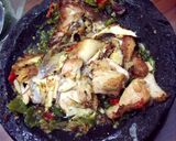 Foto langkah ke 4 dari resep Ayam geprek sambal hijau.