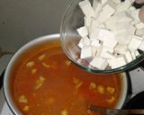Foto langkah ke 6 dari resep Sup Merah Kembang Tahu dan Tahu Putih (Sup Merah Double Tahu).