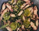 Foto langkah ke 5 dari resep 🦑🌶 Cumi Asin Cabai Hijau 🌶🦑.