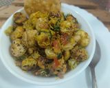 A picture of step 6 of Chatpata kurkure makhana ki chaat.
